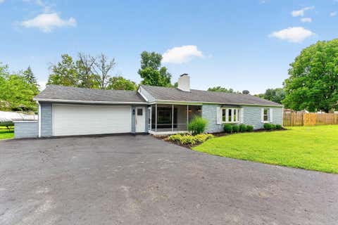 Photo of 475 W Johnstown Road, Gahanna, OH 43230 (MLS # 226028673)