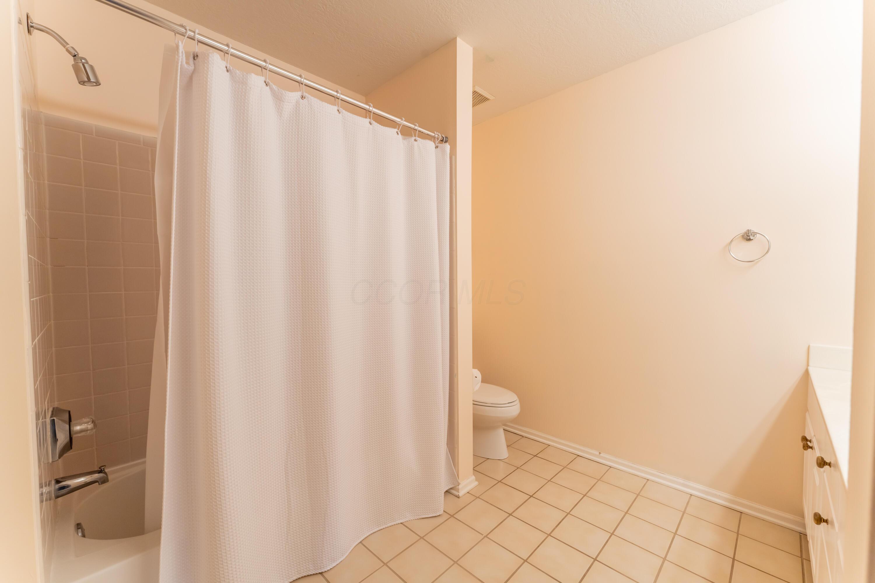 1428 Sedgefield Drive, New Albany, Ohio image 38