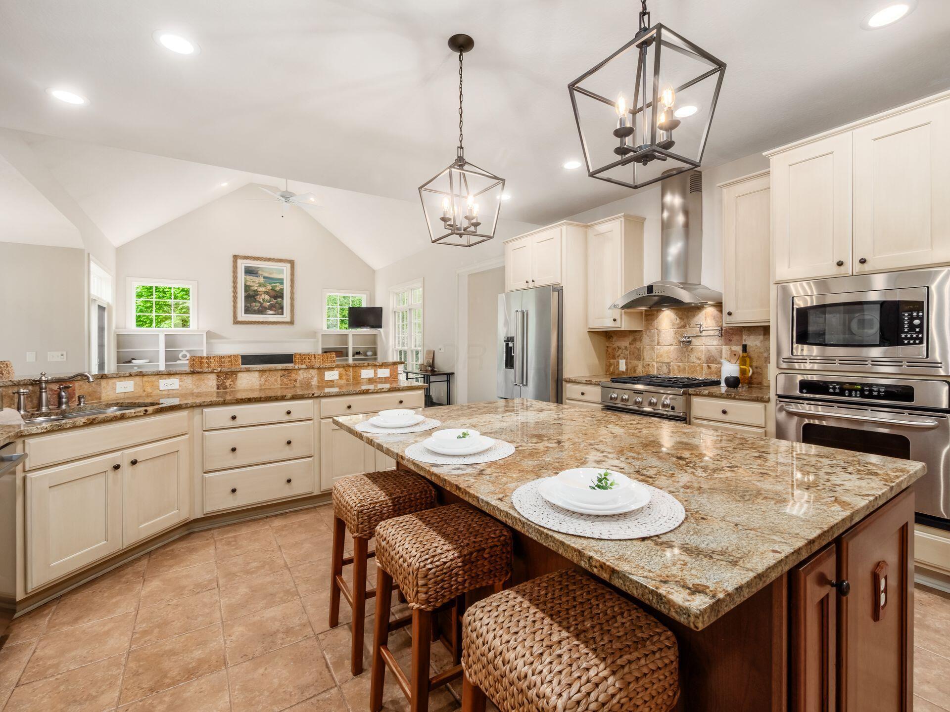 5948 Tarrin Court, Dublin, Ohio image 13