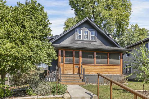 Photo of 2136 Dartmouth Avenue, Columbus, OH 43219 (MLS # 225037781)