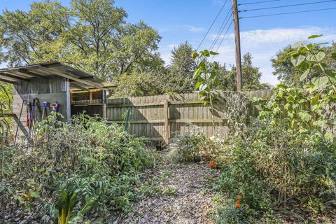 Tiny photo for 2136 Dartmouth Avenue, Columbus, OH 43219 (MLS # 225037781)