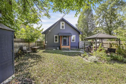 Tiny photo for 2136 Dartmouth Avenue, Columbus, OH 43219 (MLS # 225037781)