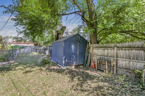 Tiny photo for 2136 Dartmouth Avenue, Columbus, OH 43219 (MLS # 225037781)