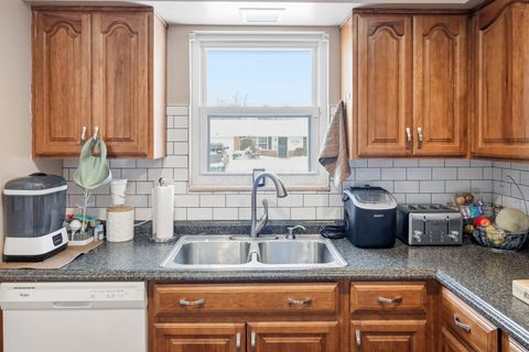 Tiny photo for 7302 Belle Plain Drive, Dayton, OH 45424 (MLS # 226002848)