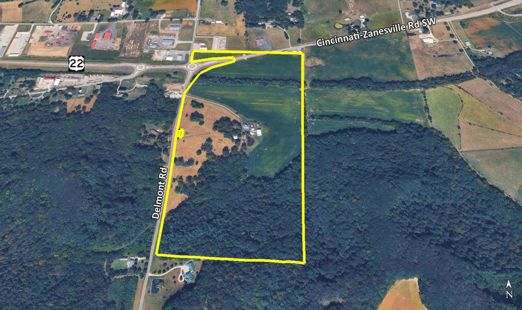 Photo of 3150 Delmont Road SW, Lancaster, OH 43130 (MLS # 226037399)