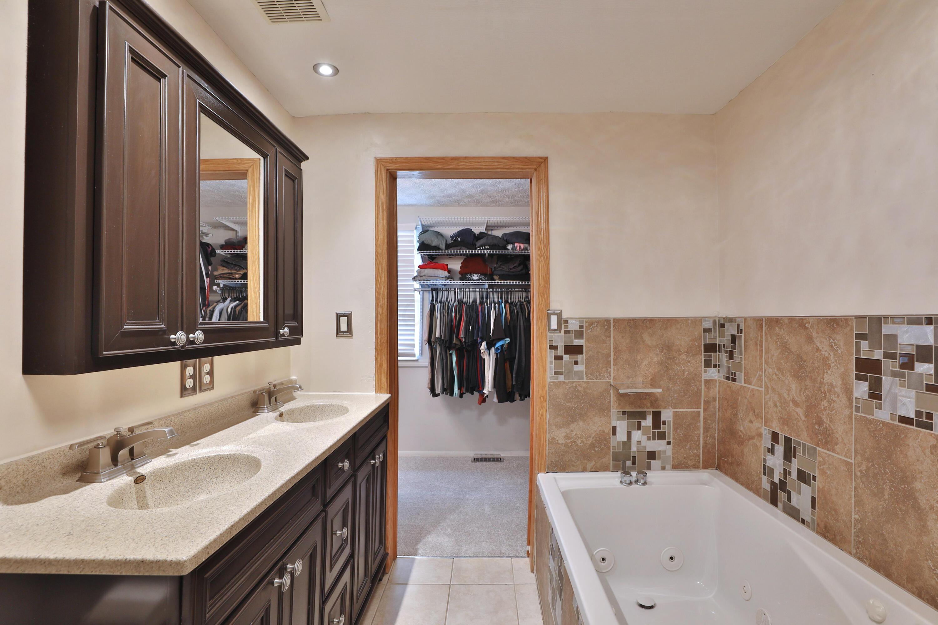6612 Brock Street, Dublin, Ohio image 38