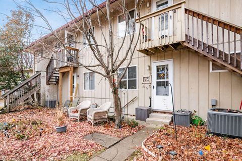 Photo of 287 Fenway Road B #B, Columbus, OH 43214 (MLS # 225044789)