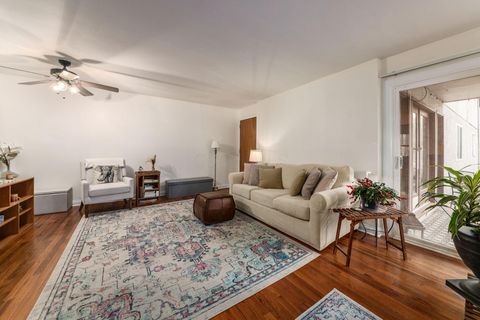 Tiny photo for 287 Fenway Road B #B, Columbus, OH 43214 (MLS # 225044789)