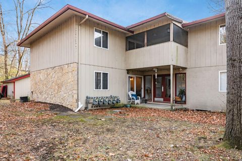 Tiny photo for 287 Fenway Road B #B, Columbus, OH 43214 (MLS # 225044789)