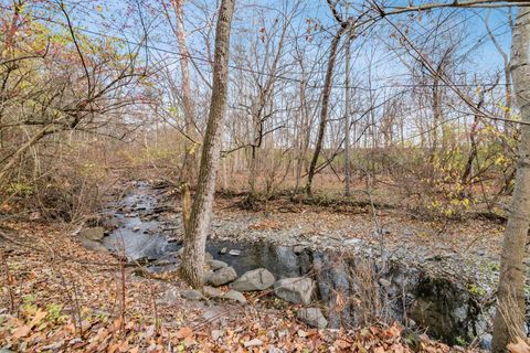 Tiny photo for 287 Fenway Road B #B, Columbus, OH 43214 (MLS # 225044789)