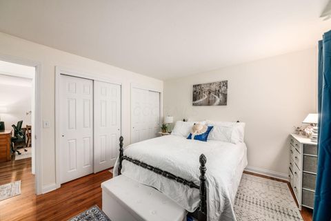Tiny photo for 287 Fenway Road B #B, Columbus, OH 43214 (MLS # 225044789)