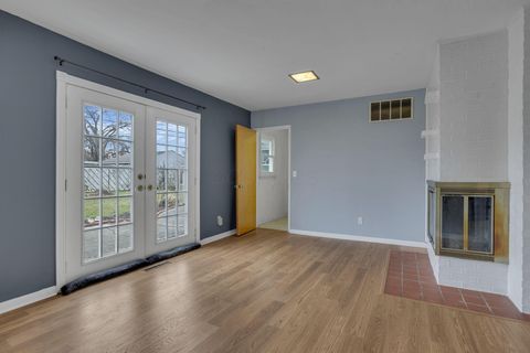 Tiny photo for 480 Yarmouth Lane, Columbus, OH 43228 (MLS # 225046209)