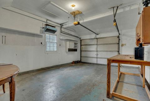 Tiny photo for 480 Yarmouth Lane, Columbus, OH 43228 (MLS # 225046209)