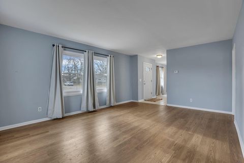 Tiny photo for 480 Yarmouth Lane, Columbus, OH 43228 (MLS # 225046209)