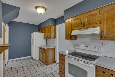 Tiny photo for 480 Yarmouth Lane, Columbus, OH 43228 (MLS # 225046209)