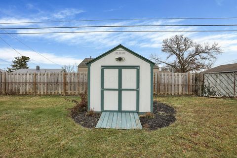 Tiny photo for 480 Yarmouth Lane, Columbus, OH 43228 (MLS # 225046209)