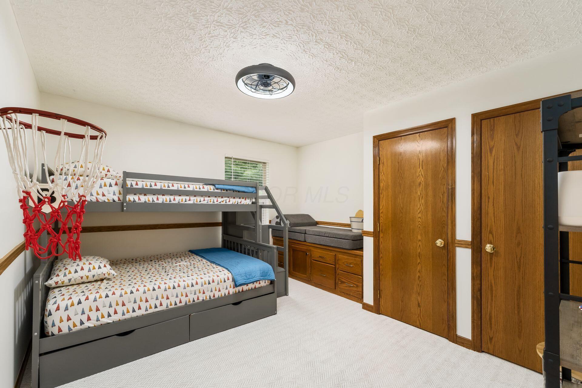 5494 Bullfinch Drive, Westerville, Ohio image 37