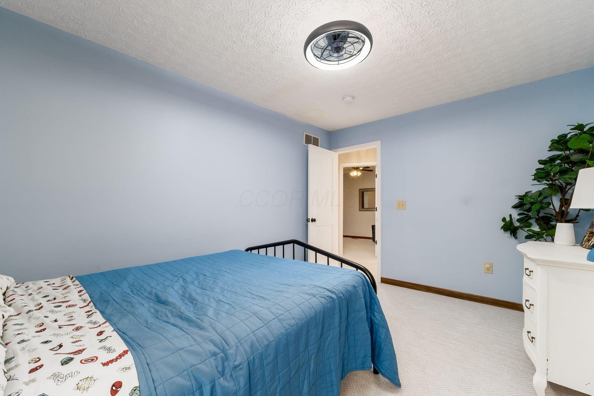 5494 Bullfinch Drive, Westerville, Ohio image 40