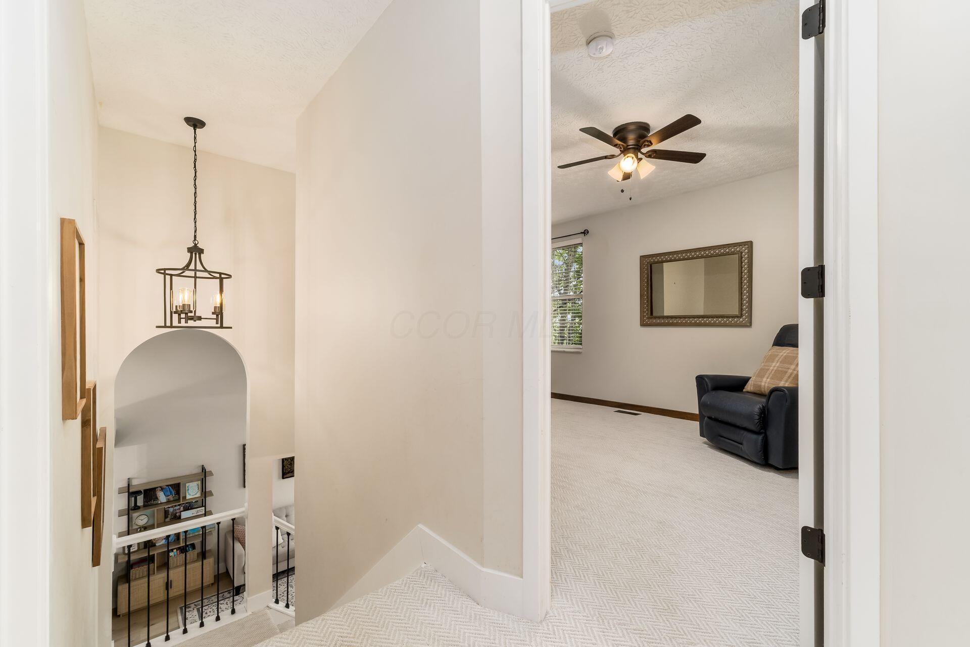 5494 Bullfinch Drive, Westerville, Ohio image 34