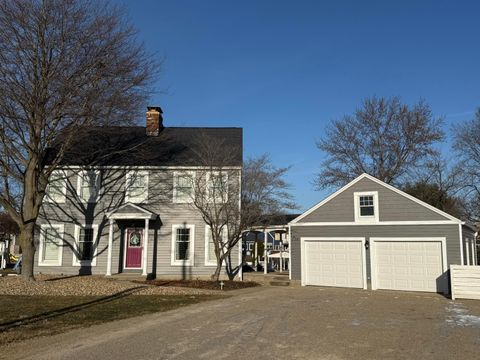 Photo of 118 Sprague Drive, Hebron, OH 43025 (MLS # 226014703)