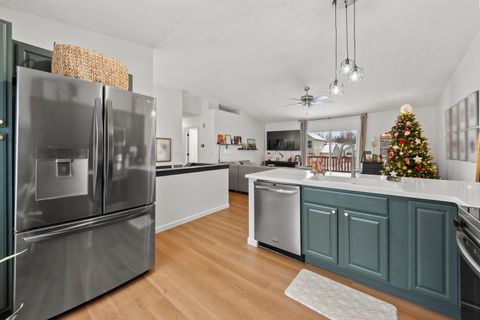 Tiny photo for 3445 Steiner Street, Columbus, OH 43231 (MLS # 225045841)