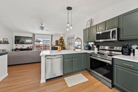 Tiny photo for 3445 Steiner Street, Columbus, OH 43231 (MLS # 225045841)