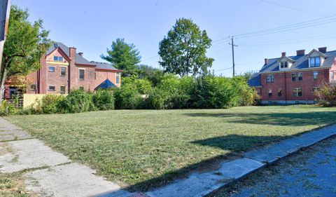 Photo of 847 Franklin Avenue, Columbus, OH 43205 (MLS # 225037491)