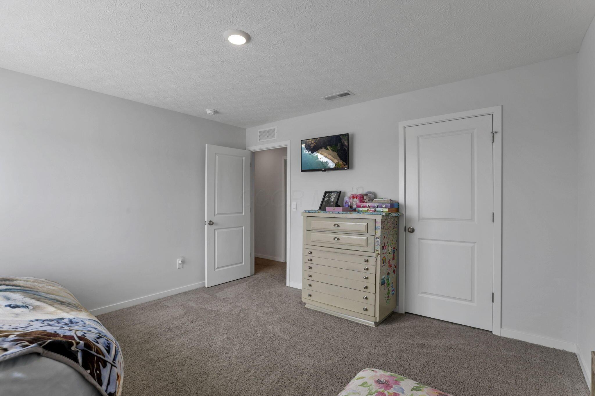 380 Trinity Way, Newark, Ohio image 35