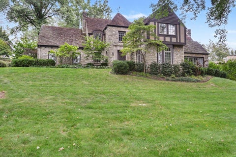 Photo of 513 Orchard Hill Drive, Lancaster, OH 43130 (MLS # 226033480)
