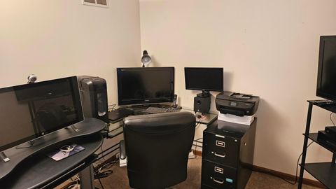 Tiny photo for 1616 Coppertree Road 1615 #1615, Columbus, OH 43232 (MLS # 225039507)