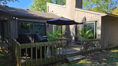 Tiny photo for 1616 Coppertree Road 1615 #1615, Columbus, OH 43232 (MLS # 225039507)