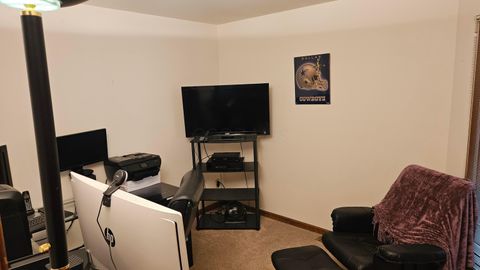 Tiny photo for 1616 Coppertree Road 1615 #1615, Columbus, OH 43232 (MLS # 225039507)