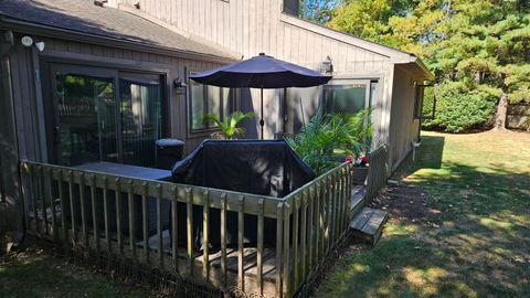 Tiny photo for 1616 Coppertree Road 1615 #1615, Columbus, OH 43232 (MLS # 225039507)
