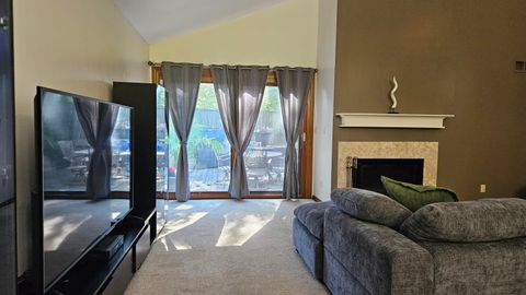 Tiny photo for 1616 Coppertree Road 1615 #1615, Columbus, OH 43232 (MLS # 225039507)