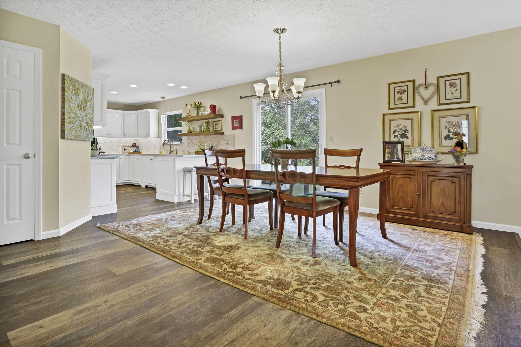 1630 Sapphire Drive, Grove City, Ohio image 15