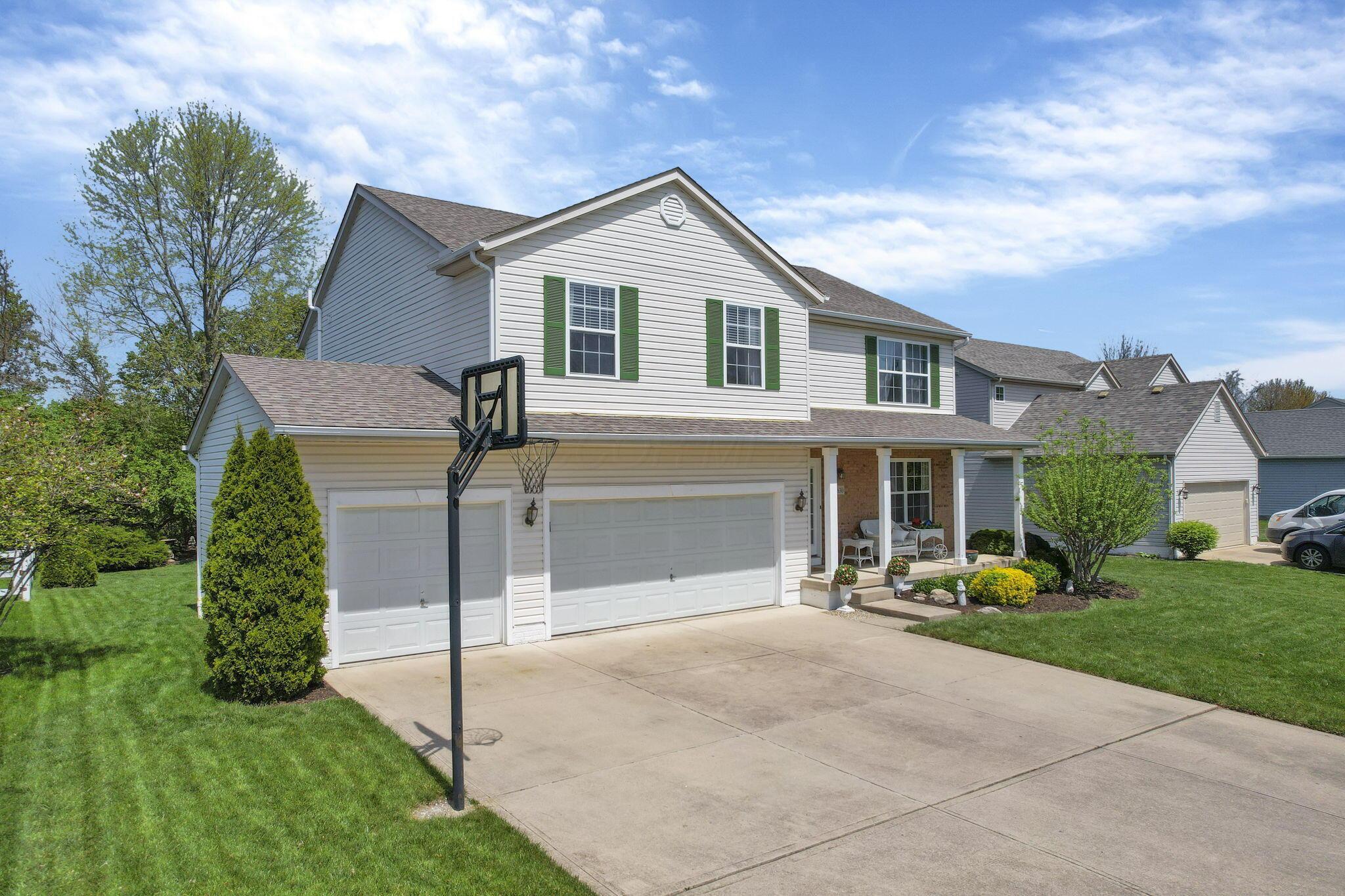 1630 Sapphire Drive, Grove City, Ohio image 3
