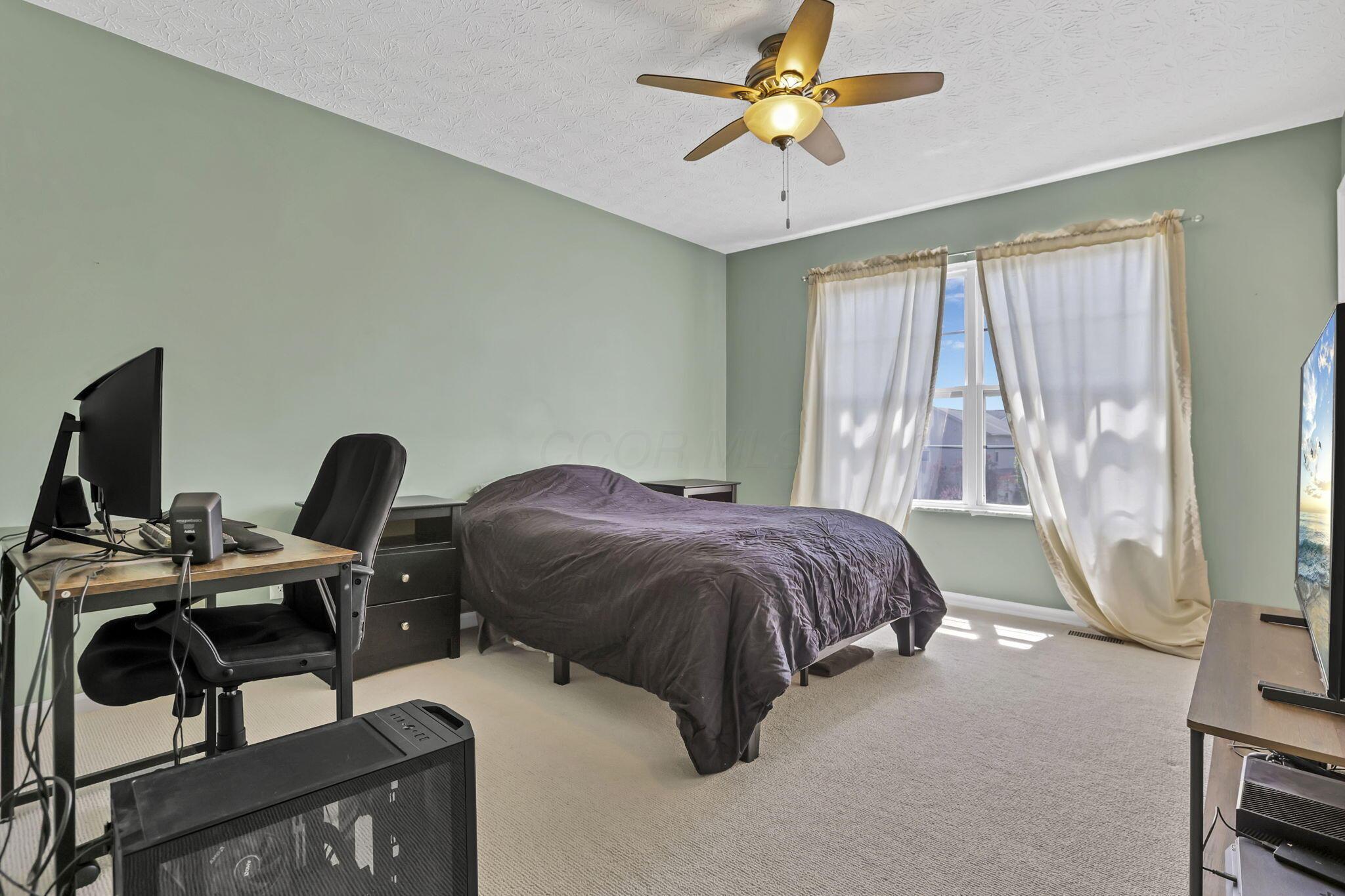 1630 Sapphire Drive, Grove City, Ohio image 42