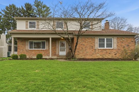 Photo of 1701 Moreland Drive, Columbus, OH 43220 (MLS # 226009254)