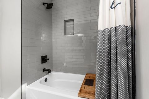 Tiny photo for 2680 Bristol Road, Columbus, OH 43221 (MLS # 225039589)