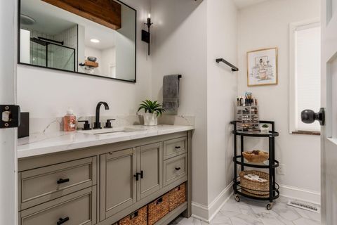 Tiny photo for 2680 Bristol Road, Columbus, OH 43221 (MLS # 225039589)
