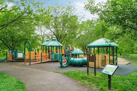 Tiny photo for 2680 Bristol Road, Columbus, OH 43221 (MLS # 225039589)