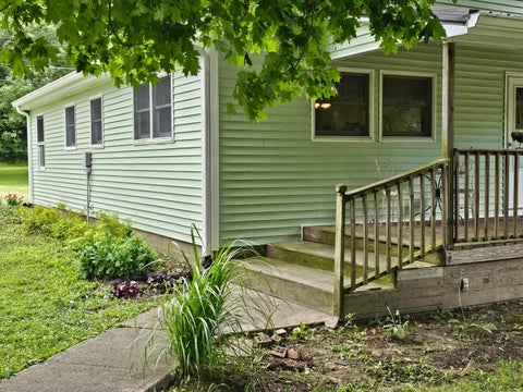 Tiny photo for 13330 Cedar NE, Thornville, OH 43076 (MLS # 226032899)