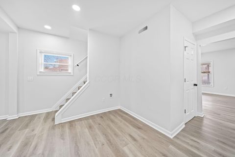 Tiny photo for 2841 E 10th Avenue, Columbus, OH 43219 (MLS # 225044525)