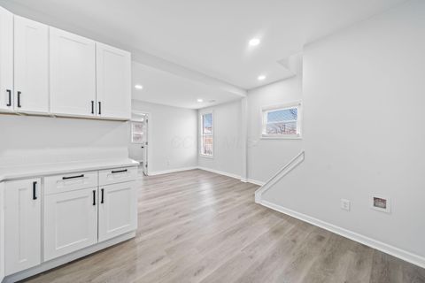 Tiny photo for 2841 E 10th Avenue, Columbus, OH 43219 (MLS # 225044525)