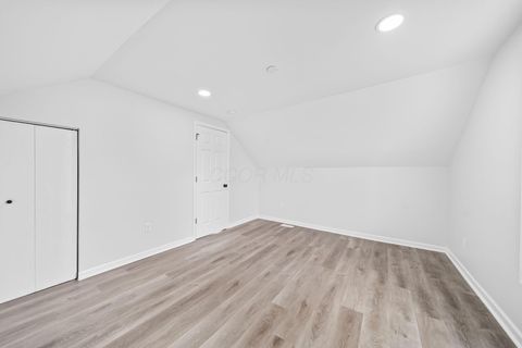 Tiny photo for 2841 E 10th Avenue, Columbus, OH 43219 (MLS # 225044525)