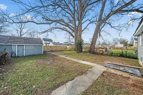Tiny photo for 2841 E 10th Avenue, Columbus, OH 43219 (MLS # 225044525)