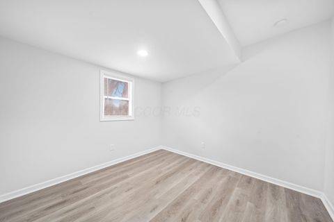 Tiny photo for 2841 E 10th Avenue, Columbus, OH 43219 (MLS # 225044525)