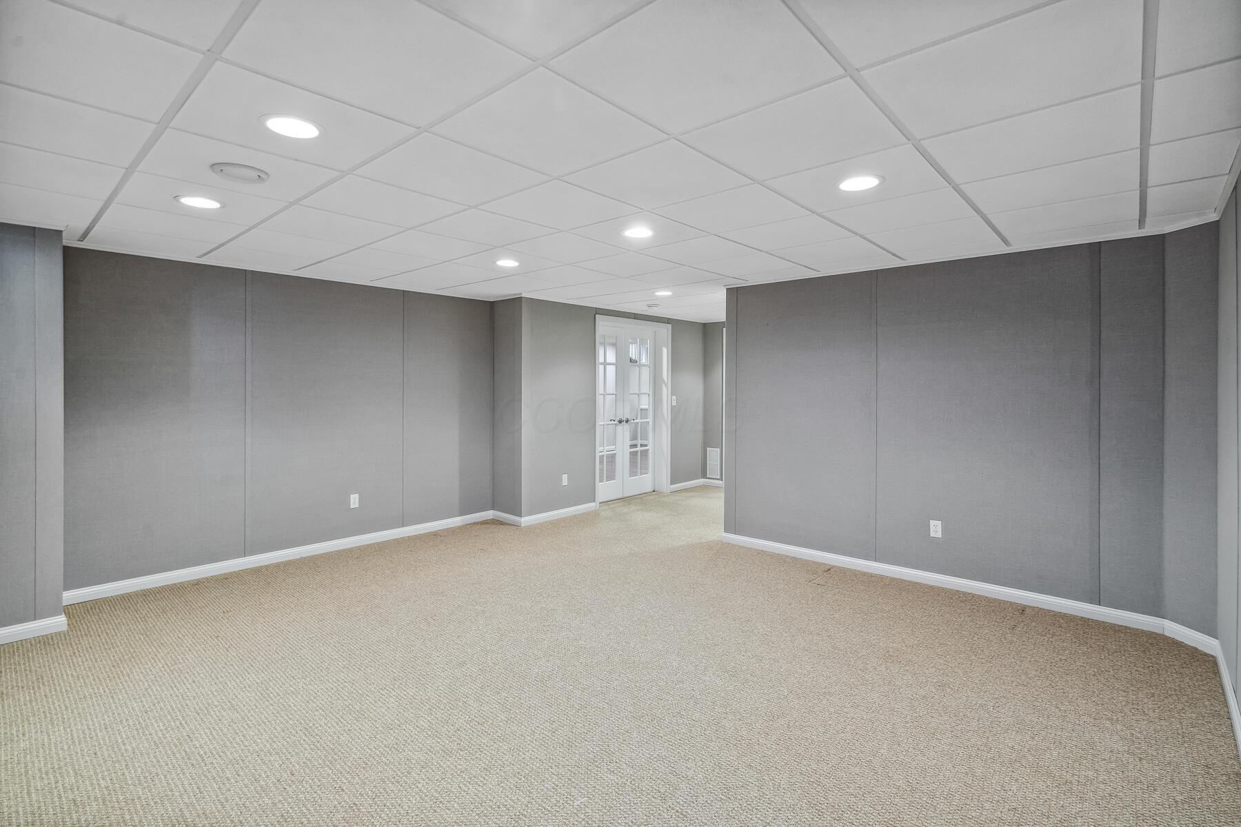 9479 Creighton Drive, Powell, Ohio image 33