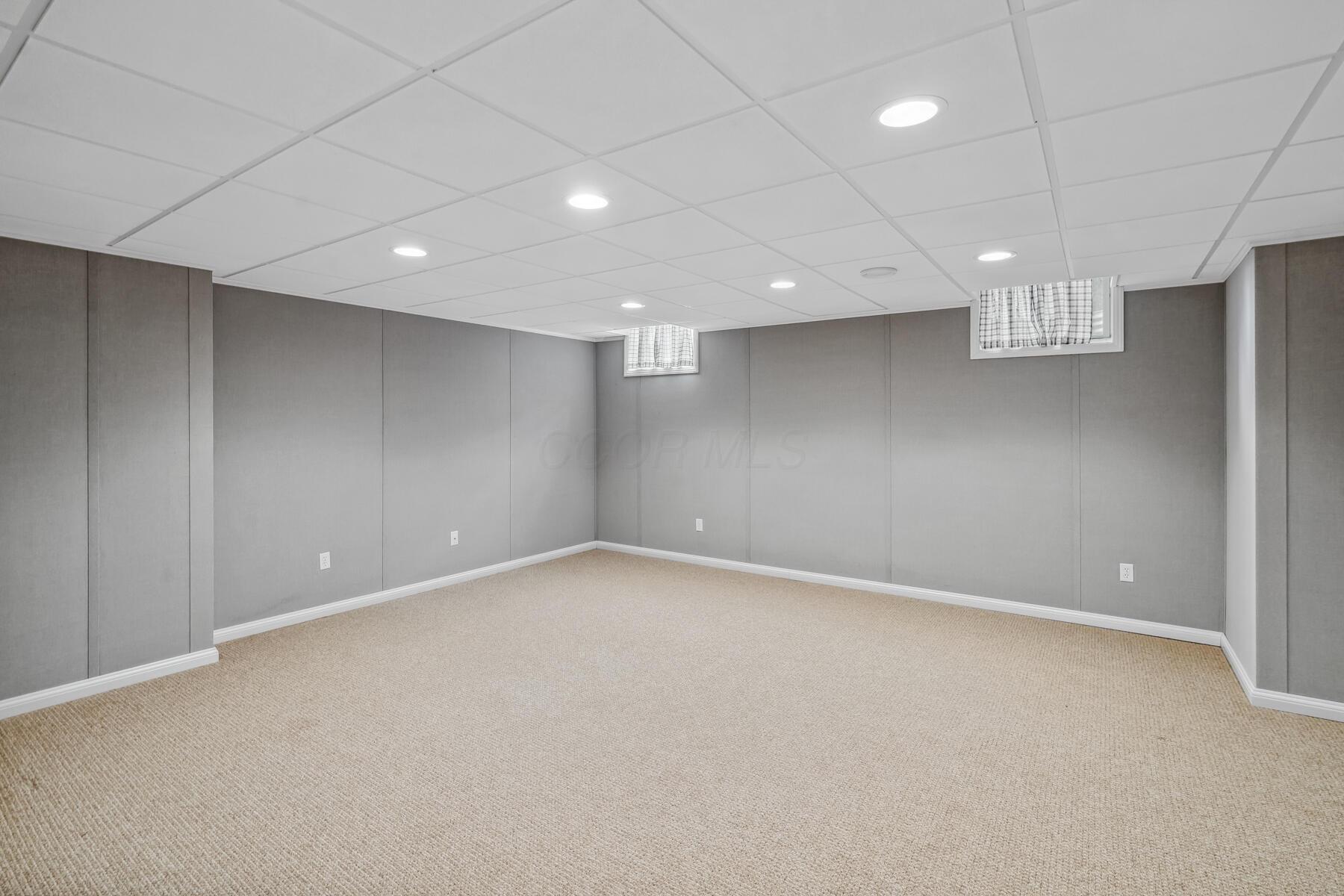 9479 Creighton Drive, Powell, Ohio image 32