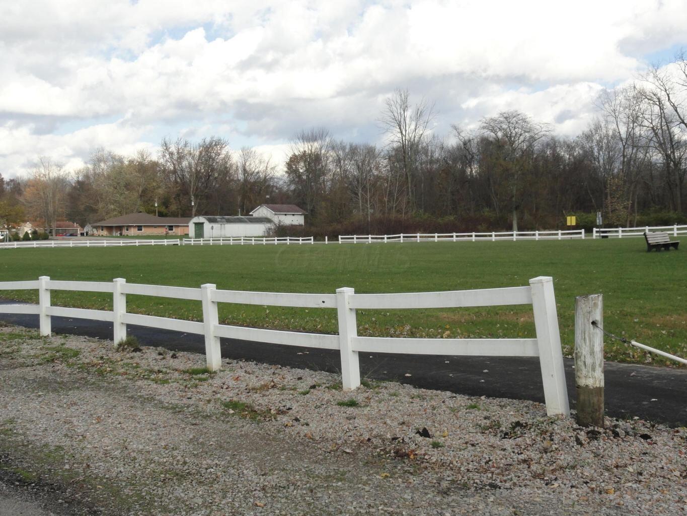Forrest Road, Thornville, Ohio image 23